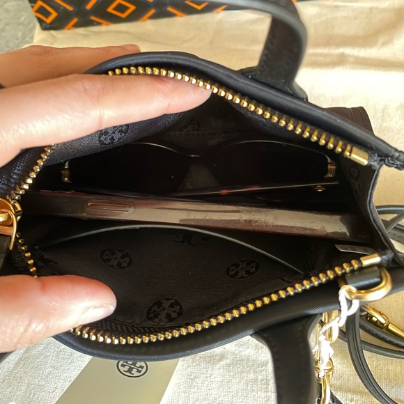NWT , tory burch ella nylon mini tote crossbody in black 146437 - Picture 7 of 14